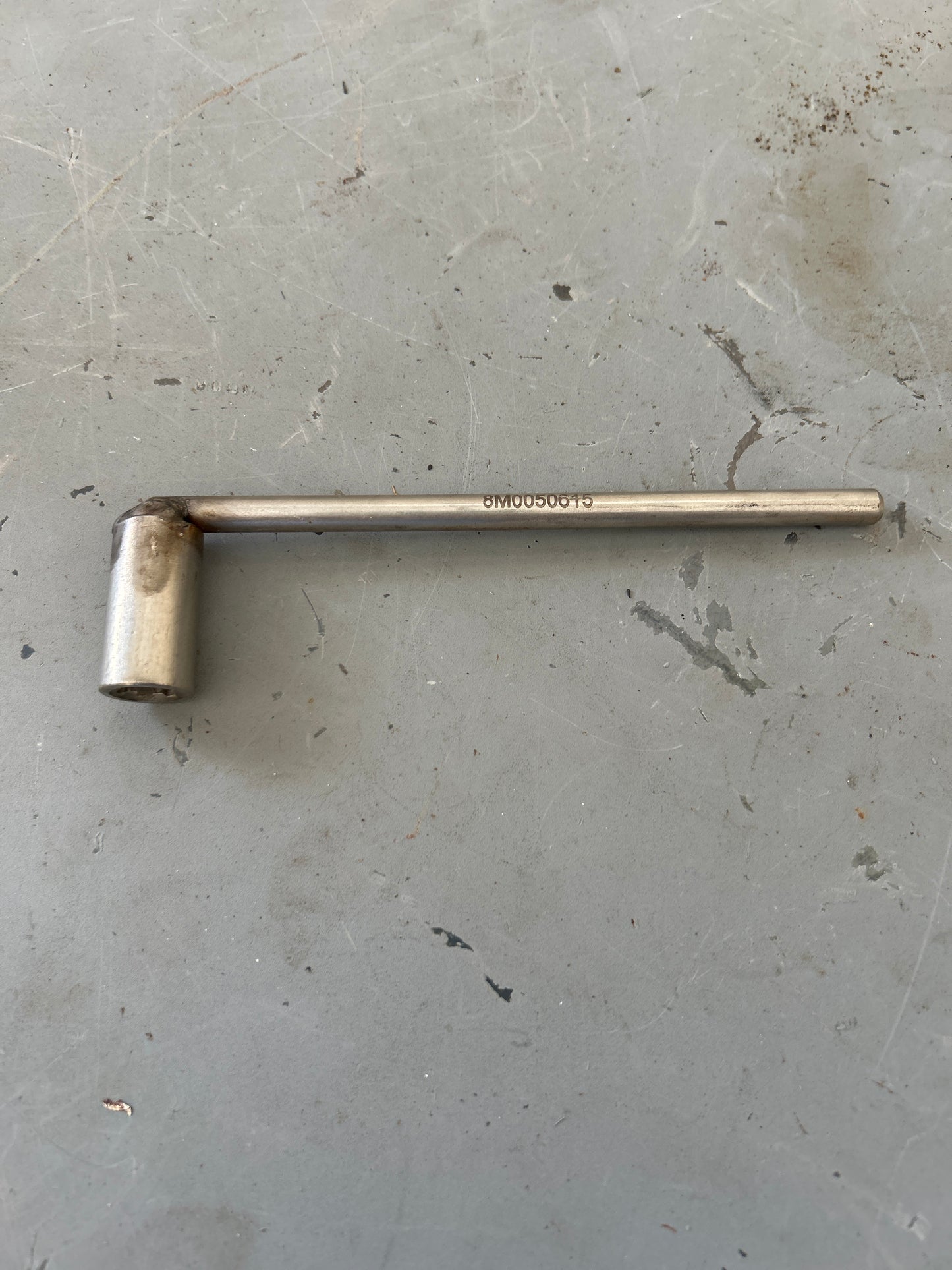 Mercury v8 lower unit tool