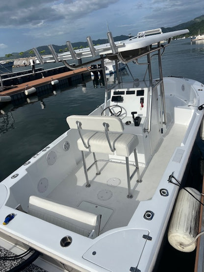 2023 Custom 21 Center Console