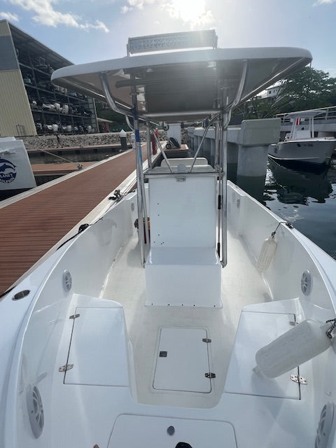 2023 Custom 21 Center Console