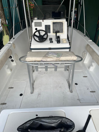 21 Panga with 200 Yamaha 4 stroke Registered in Costa Rica with trailer