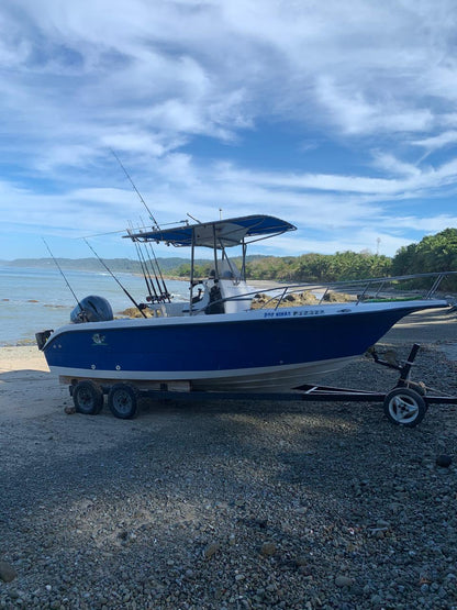 21 Panga with 200 Yamaha 4 stroke Registered in Costa Rica with trailer