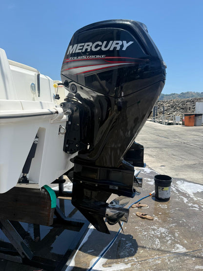 2013 Boston Whaler 230 Outrage