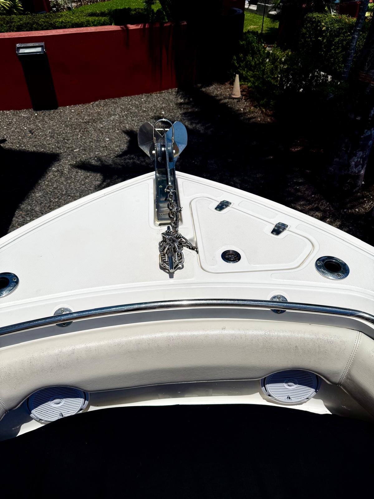 2013 Boston Whaler 230 Outrage
