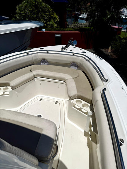 2013 Boston Whaler 230 Outrage