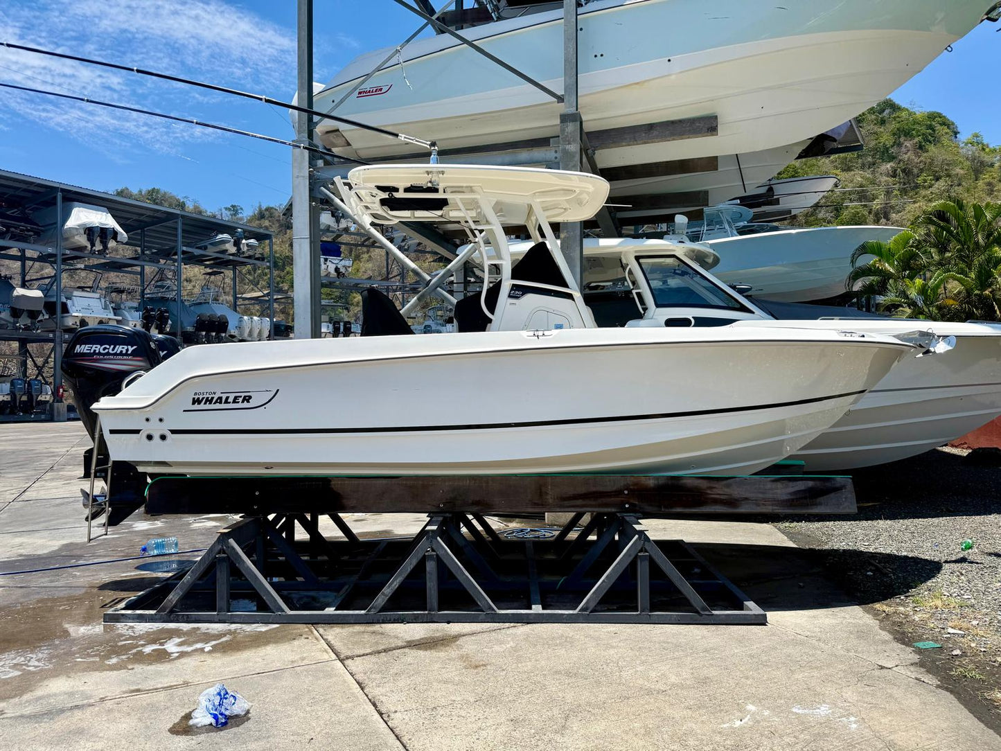 2013 Boston Whaler 230 Outrage