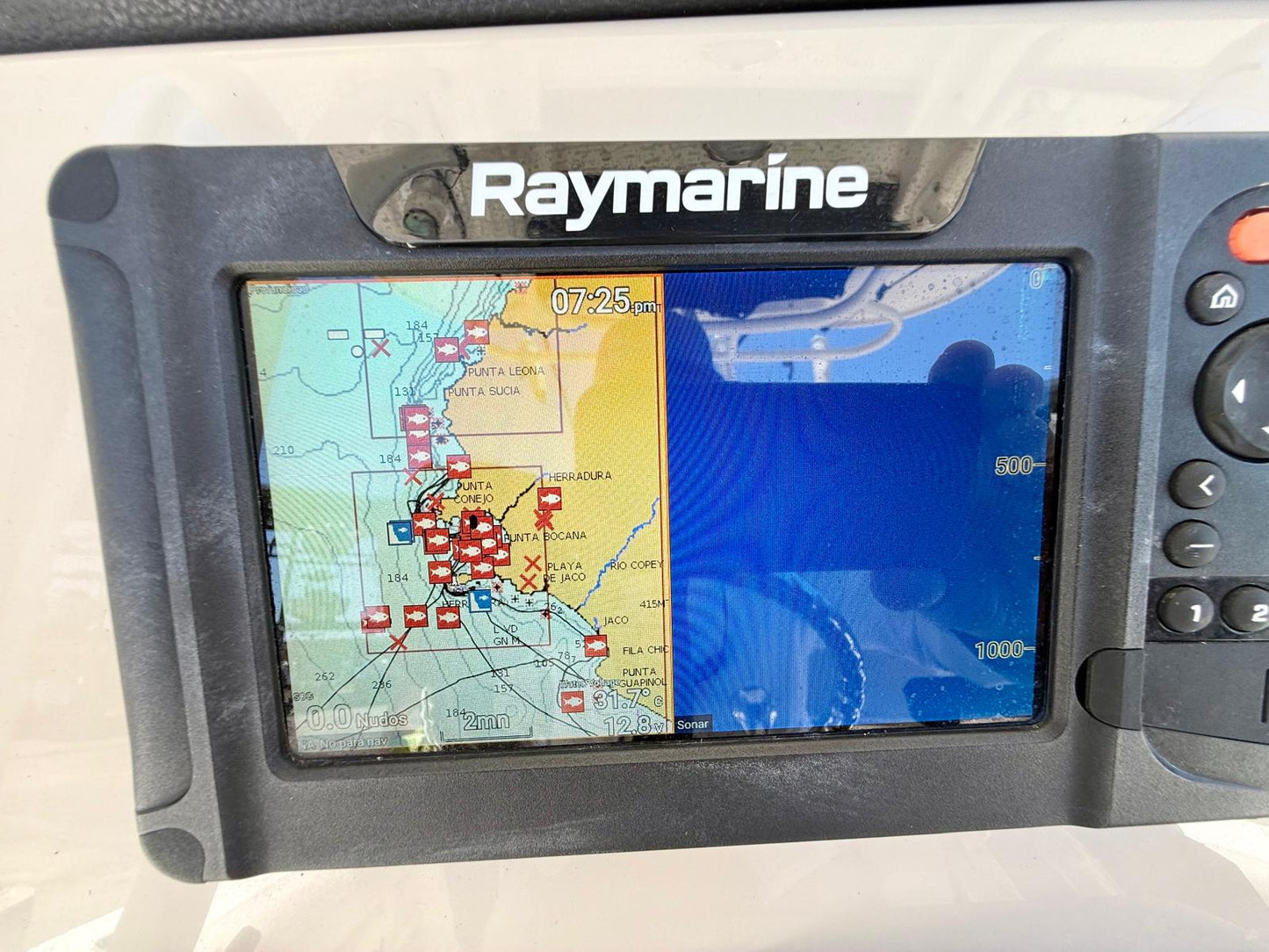 2013 Boston Whaler 230 Outrage