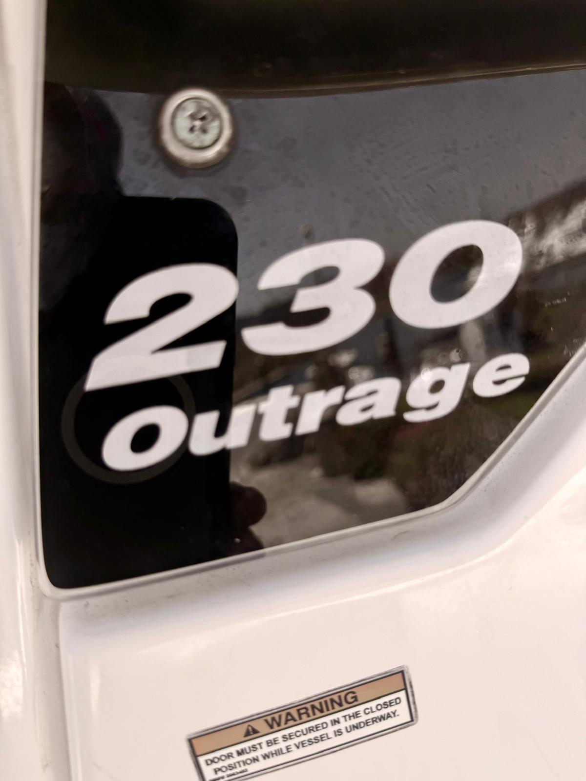 2013 Boston Whaler 230 Outrage