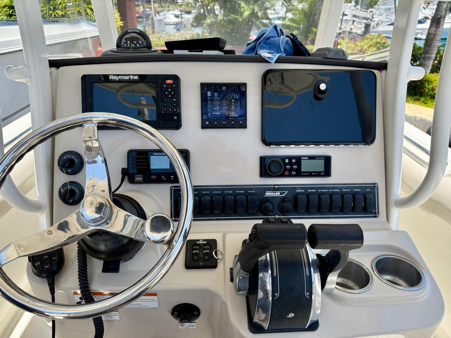 2013 Boston Whaler 230 Outrage