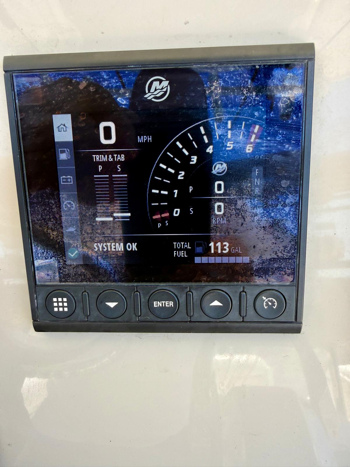 2013 Boston Whaler 230 Outrage